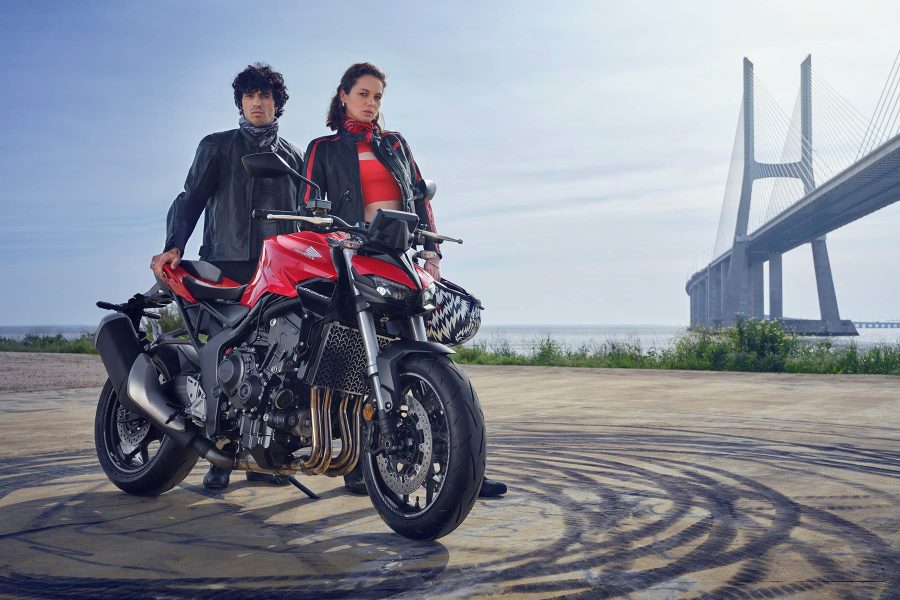 Брошура CB1000 Hornet